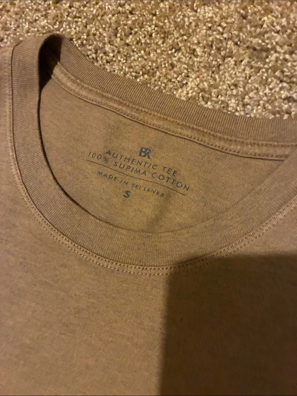 BANANA REPUBLIC. Men’s Short Sleeve Crew Tee in Olive Brown. Size S. EUC